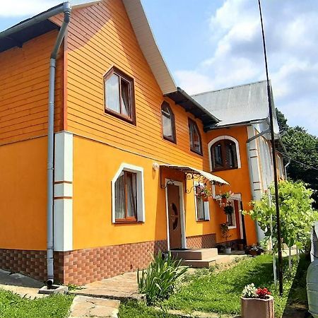 Guest House Karpaty Jaremtje Exteriör bild