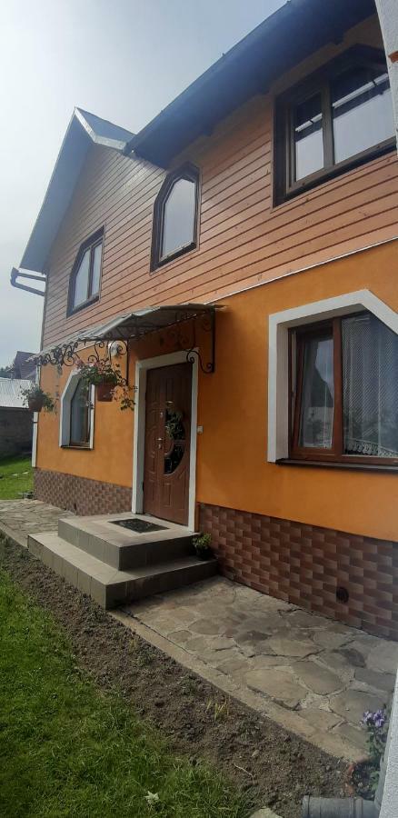 Guest House Karpaty Jaremtje Exteriör bild