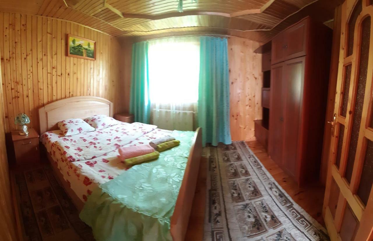 Guest House Karpaty Jaremtje Exteriör bild